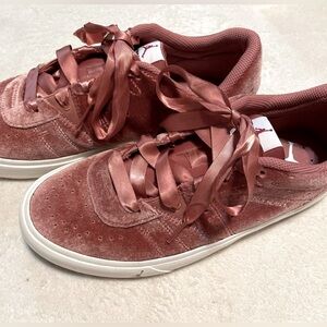 Women’s Jordan SE Rose Suade